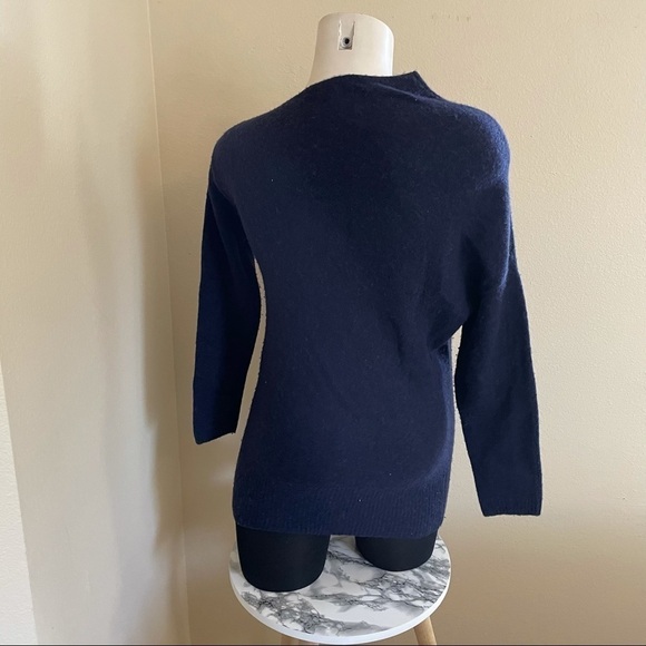 Elizabeth&James Brady asymmetrical neck sweater S - Picture 4 of 4